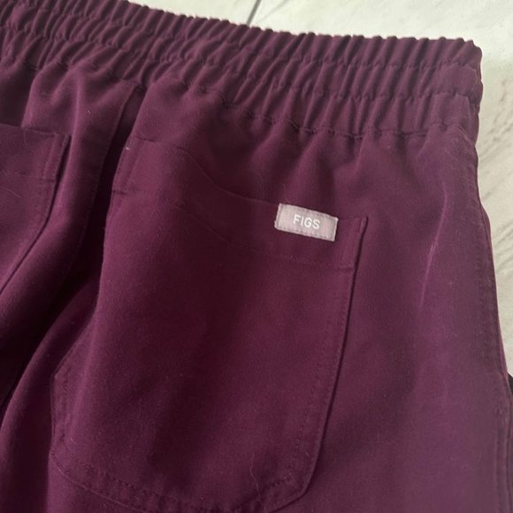 Small petite Deep Purple Figs Scrub Pants - Picture 2 of 8